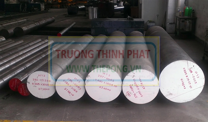 thép tròn đặc phi 270